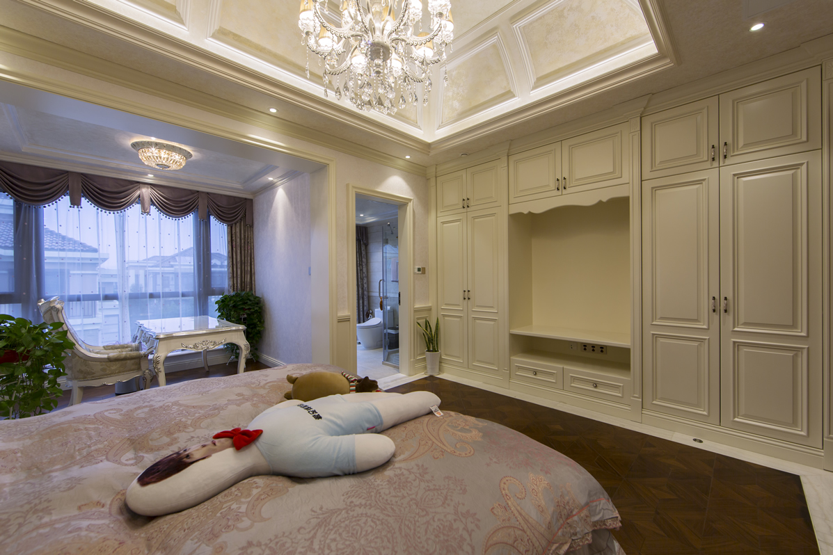 classic-wardrobe-025